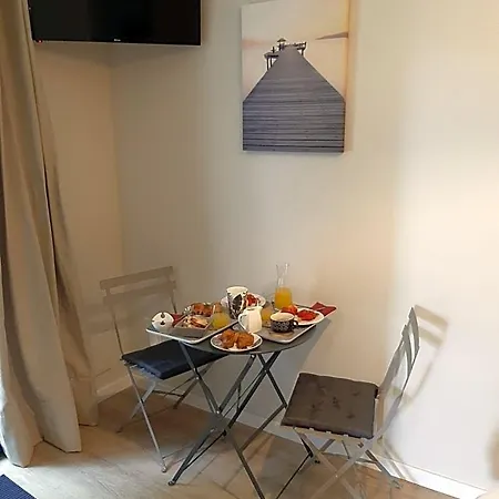 Oda ve Kahvaltı La Claudia Jardin Et